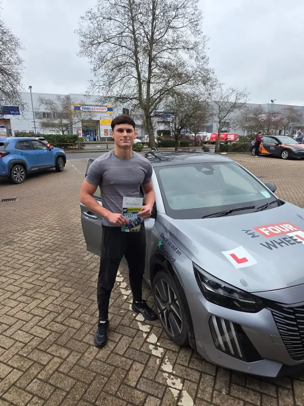 Learner driver who passed with My Four Wheels